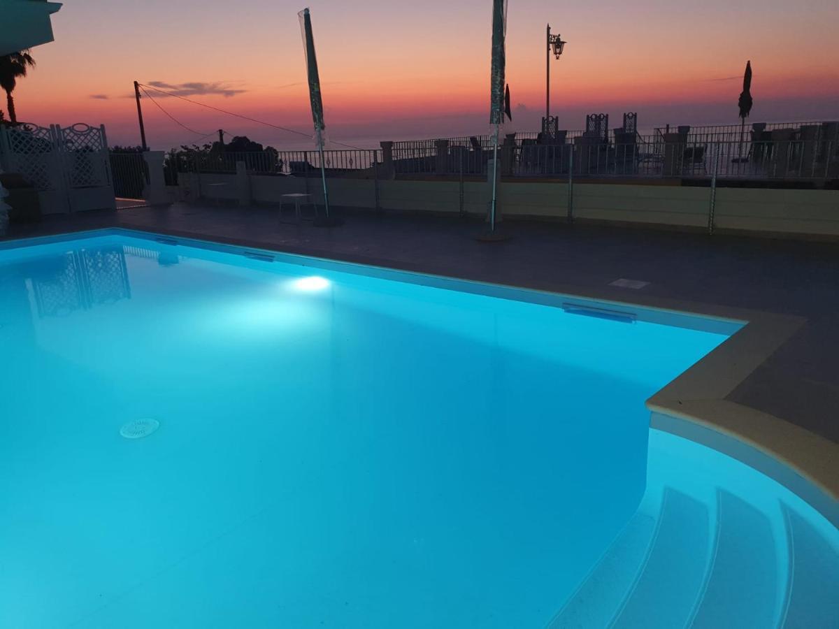 Appartamenti Borgo Panoramico N 9 Tropea Exterior foto